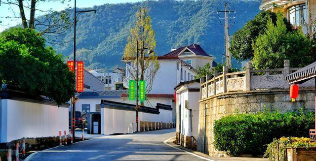 原创浙江的"最美乡村公路"就在绍兴的这个村,吸引了众多旅游人