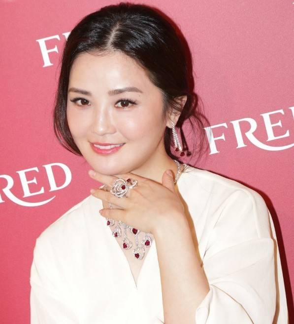 阿娇发胖真正原因曝光,"为艺术牺牲"一天吃五顿饱到胃痛呕吐