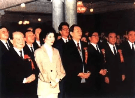 20世纪90年代初 那个改制上市成为国企改革主流的时期