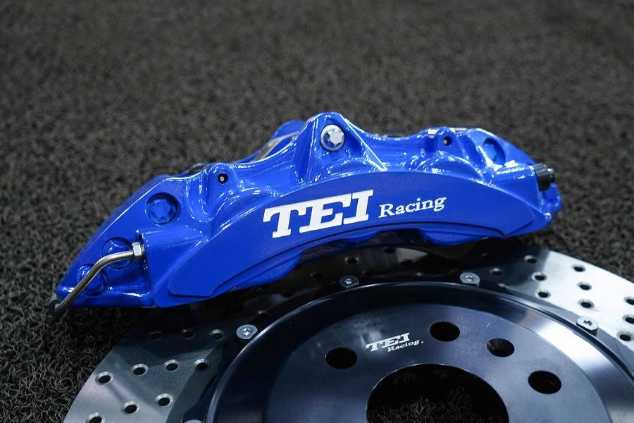 tei racing钢喉;改装产品:前轮p60ns蓝色大六活塞卡钳,搭配378x32mm