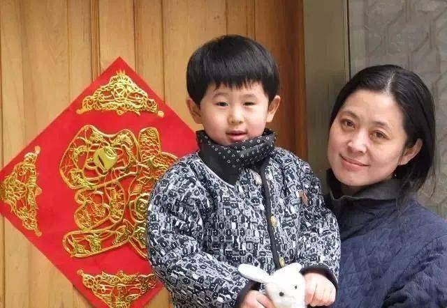 61岁倪萍私生活曝光,她人前人后两副面孔,竟骗了观众整整30年