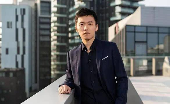 原创王思聪对手出现?27岁成国米主席,苏宁少东家张康阳身价已超千亿