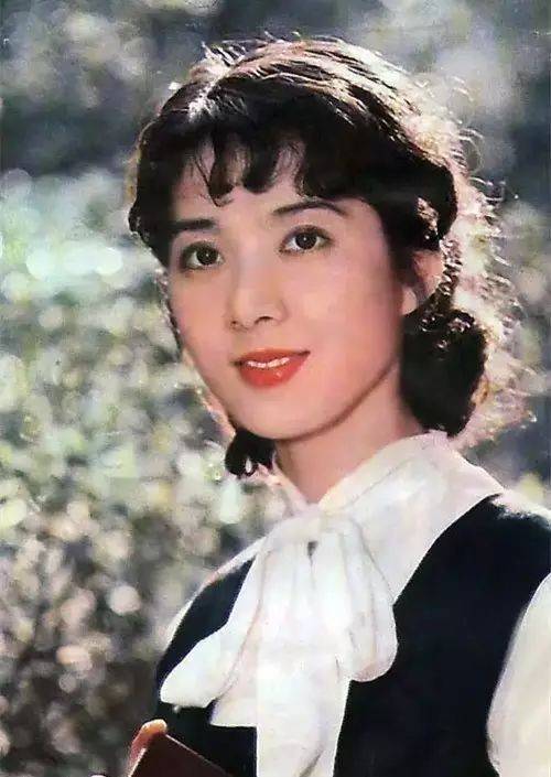 "挂历女神"龚雪的另类成名史,以及35年前的一桩"桃色事件"!