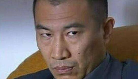 他是军人出身,演戏从来不笑,曾经秒杀孙红雷!_石兆琪