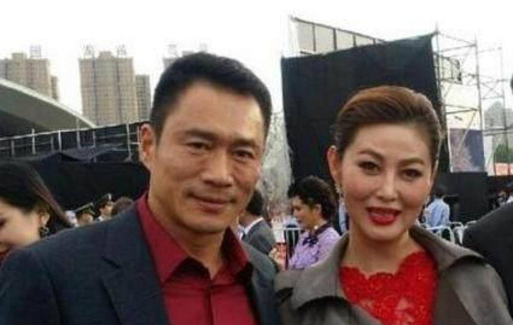 原创丁海峰王思懿拍《水浒传》因戏生情,妻子唐歌一举动让他及时回头?