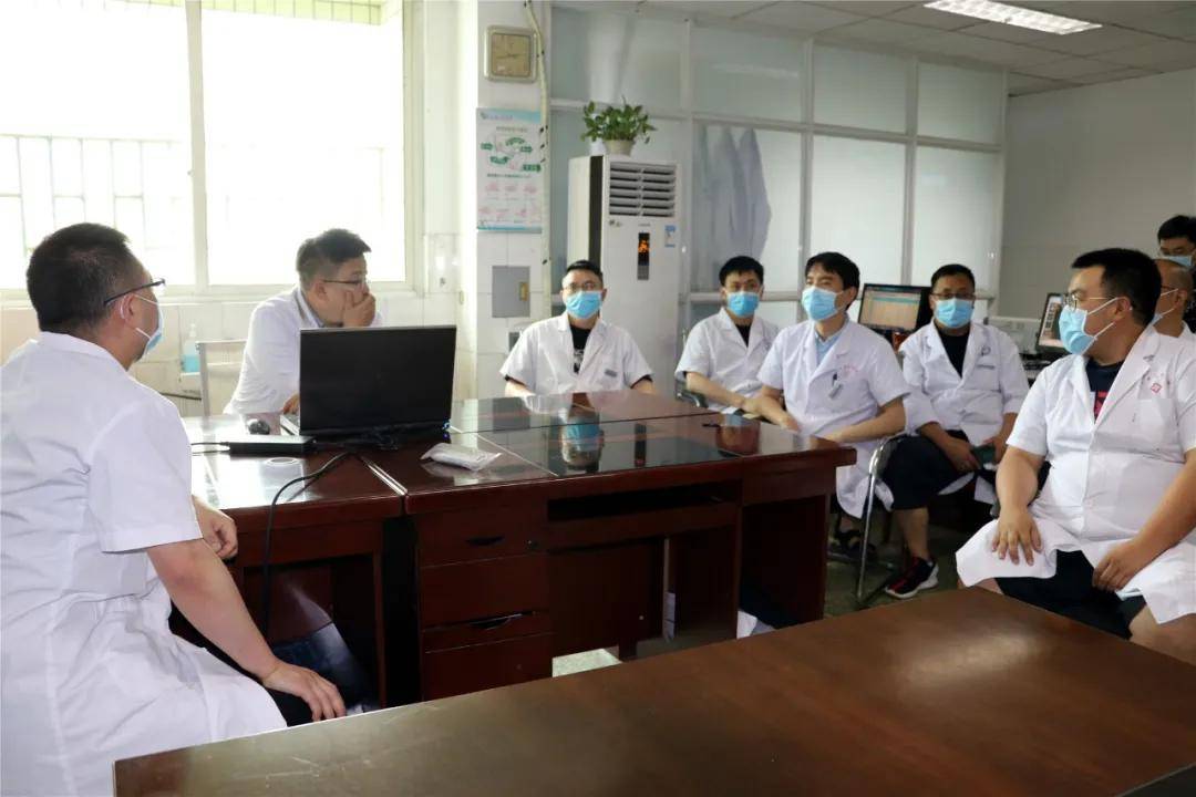 约吗?华西专家就在大邑,可门诊可手术