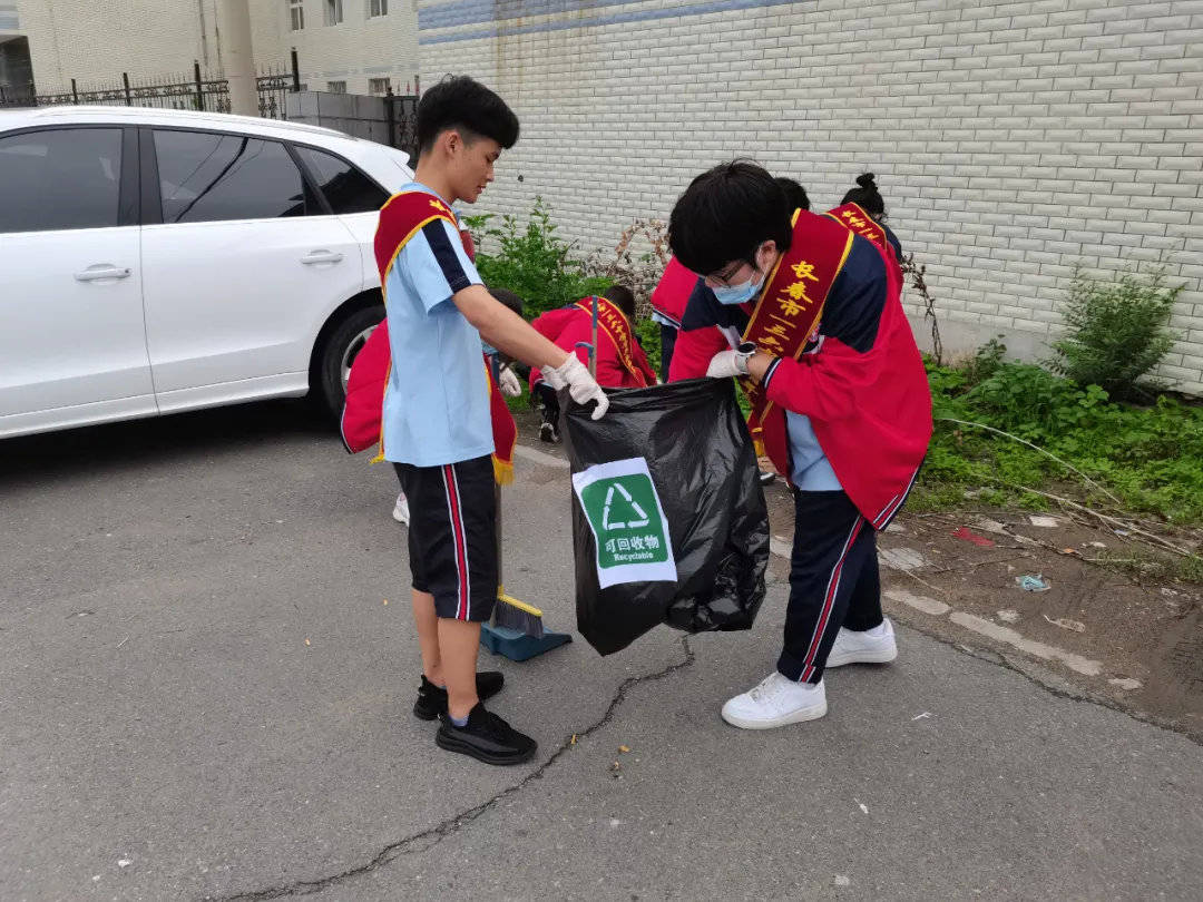 更加深刻认识垃圾分类的重要意义长春市一三六中学2019级三班刘舒璐