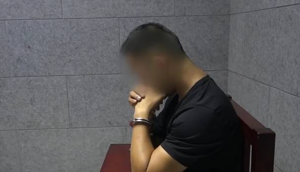 原创男子商场内进女厕所,女生如厕感觉隐私部位异常,受害人不止一位