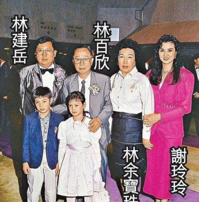 原创与林建岳离婚25年,谢玲玲:感谢婆婆,我们一直都是一家人?