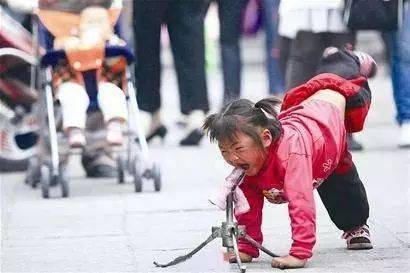 刘德华儿子失踪,24年后终于找到,他的一句话令人泪目.