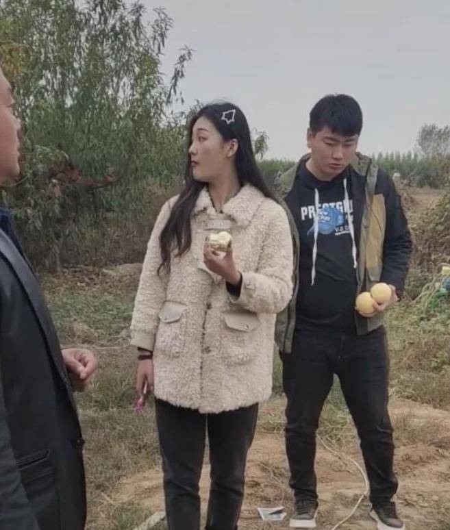 原创"大衣哥"被儿媳利用,陈亚男为钱而结婚真相是朱之文目的才不单纯!