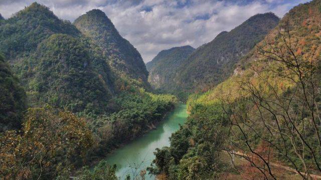 夏季避暑不可错过的景区,群山环绕均温不超20度,就在贵州_安顺