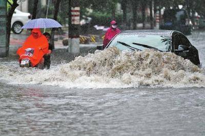 河南大暴雨原因曝光与台风烟花密切相关网友祈祷平安