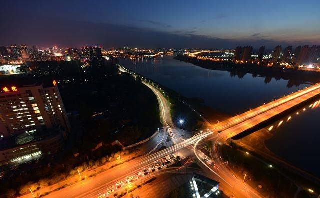 六安夜景六安又为大别山区域中心城市