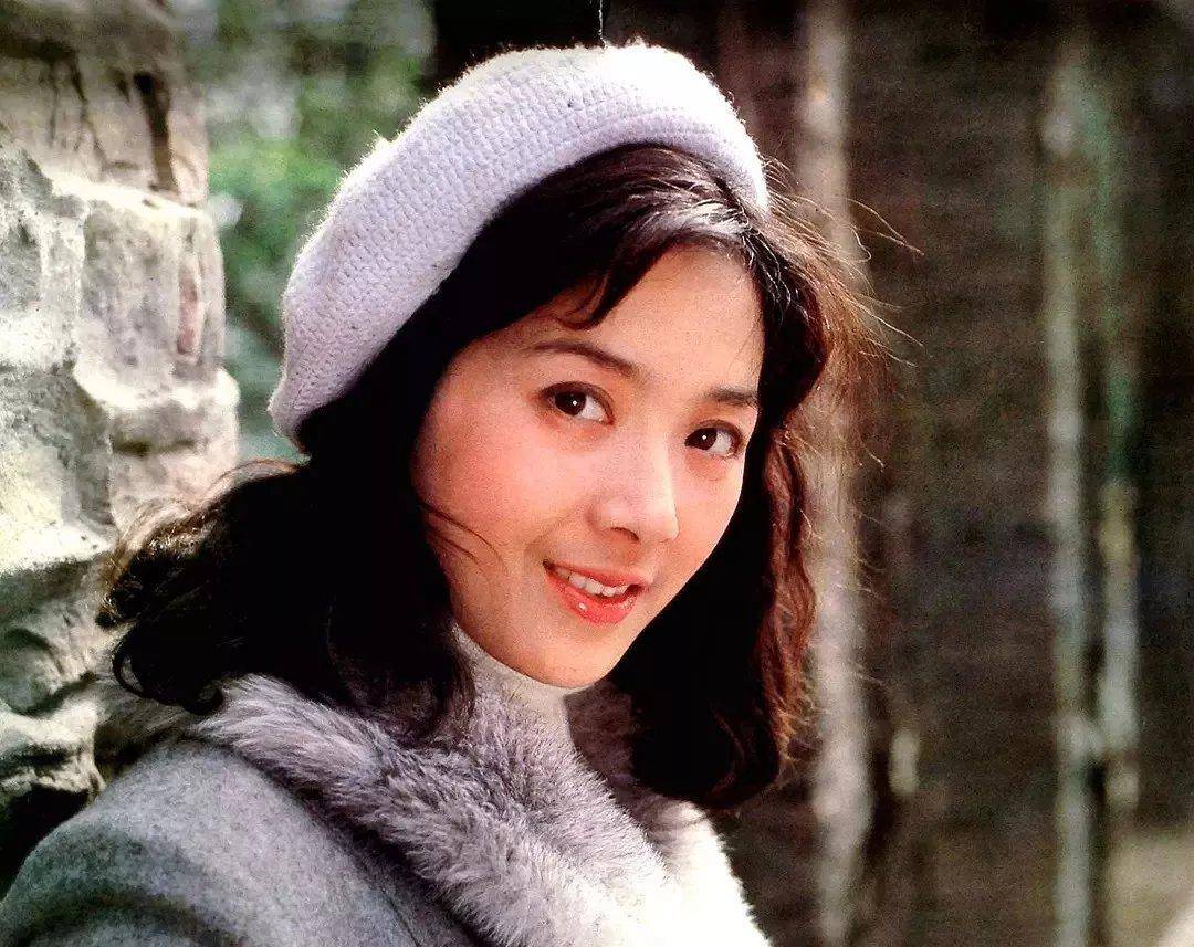 原创八九十年代远走异国他乡的女明星:陈冲,张瑜,龚雪,姜黎黎等