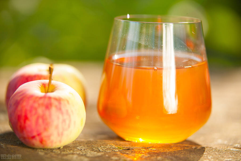 优特丽告诉你鲜榨苹果汁为什么会变色