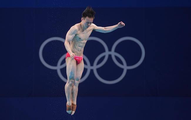第30金!中国队包揽跳水男子3米板冠亚军