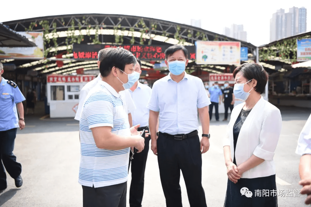 南阳市副市长陈英杰到市场监管一线检查巩固提升国家卫生城市和疫情