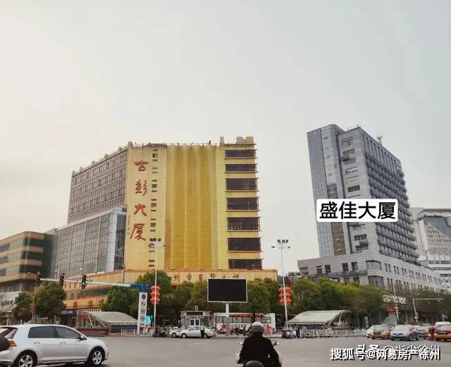 太平洋百货广场所在地块,就是列入市重点工程的 市中心商圈西北地块