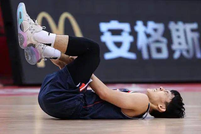 跟腱断裂!他才达到巅峰!这该死的伤病怎么越来越多!_马尚