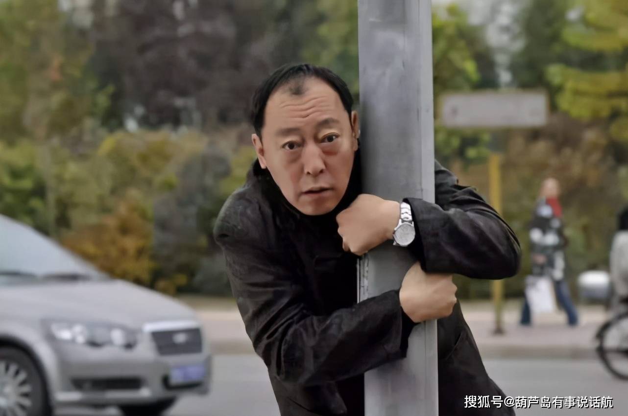 大名鼎鼎的倪大红,娶了倪萍的亲妹妹倪炜,倪炜也是长得貌美如花