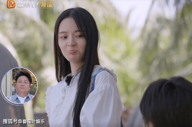 原创李莎旻子卑微让爸爸落泪,张雨绮被男友宠爱,爱情中女人要高姿态