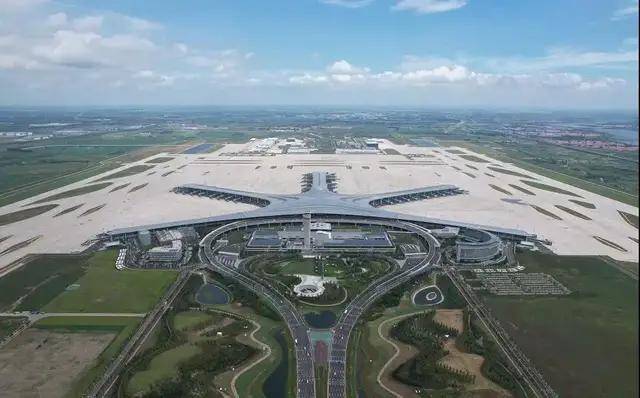 青岛胶东国际机场鸟瞰图