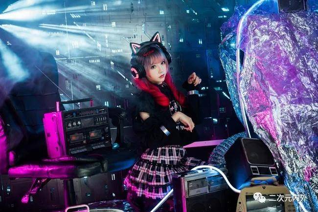 少女写真电竞少女与猫耳耳机