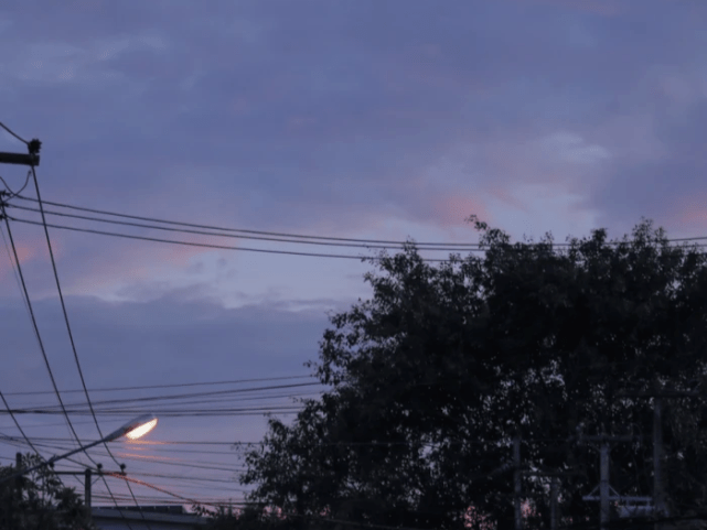 天空不总是晴朗,阳光不总是闪耀,所以偶尔情绪崩溃下也无伤大雅. 10.
