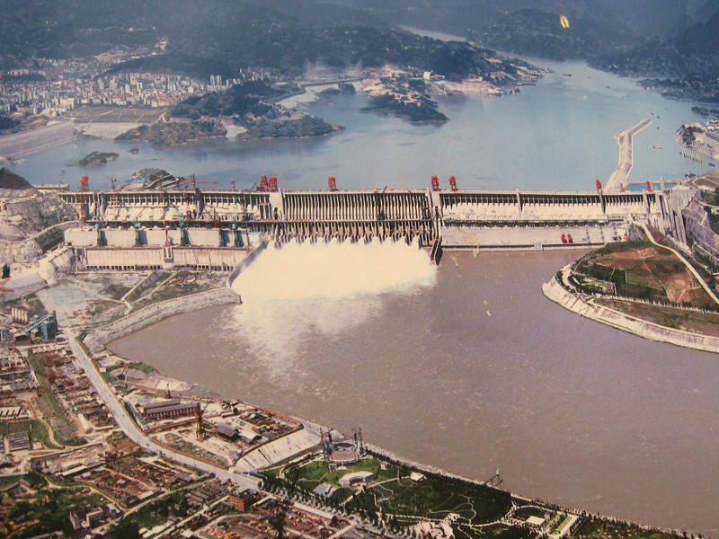 原创三峡大坝的寿命究竟有多久?建成15年了,2500亿投资收回来了吗?