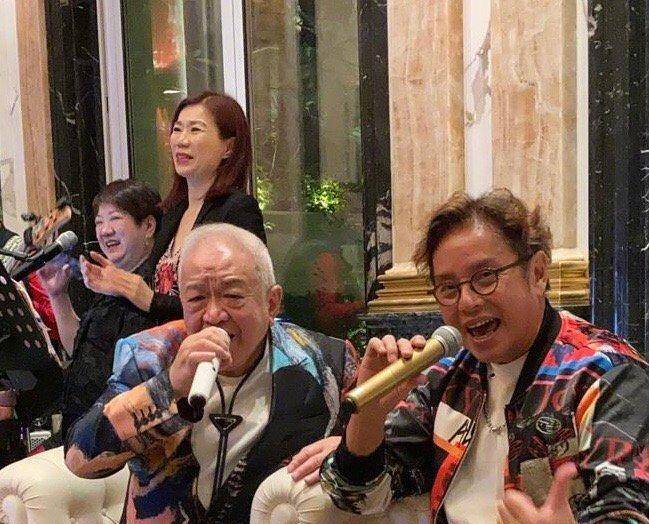 谭咏麟71岁生日连环庆祝 粉丝一个留言让校长翻牌