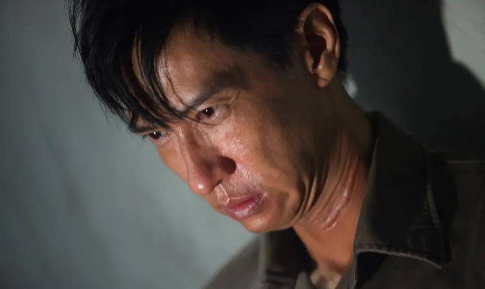 "影帝"张家辉高光之作《大追捕》,剧情反转"坏人"变"好人"