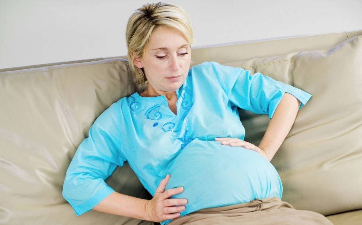 过了38周,孕妇发现身体出现三种征兆,暗示宝宝可能要发动了