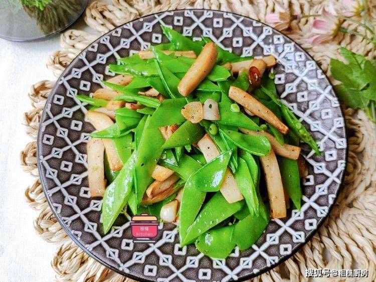 荷兰豆炒杏鲍菇