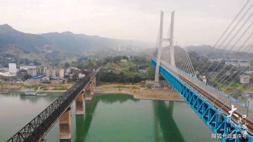 除了白居寺大桥,大渡口还有这些跨江大桥惊艳了时光,留住了乡愁