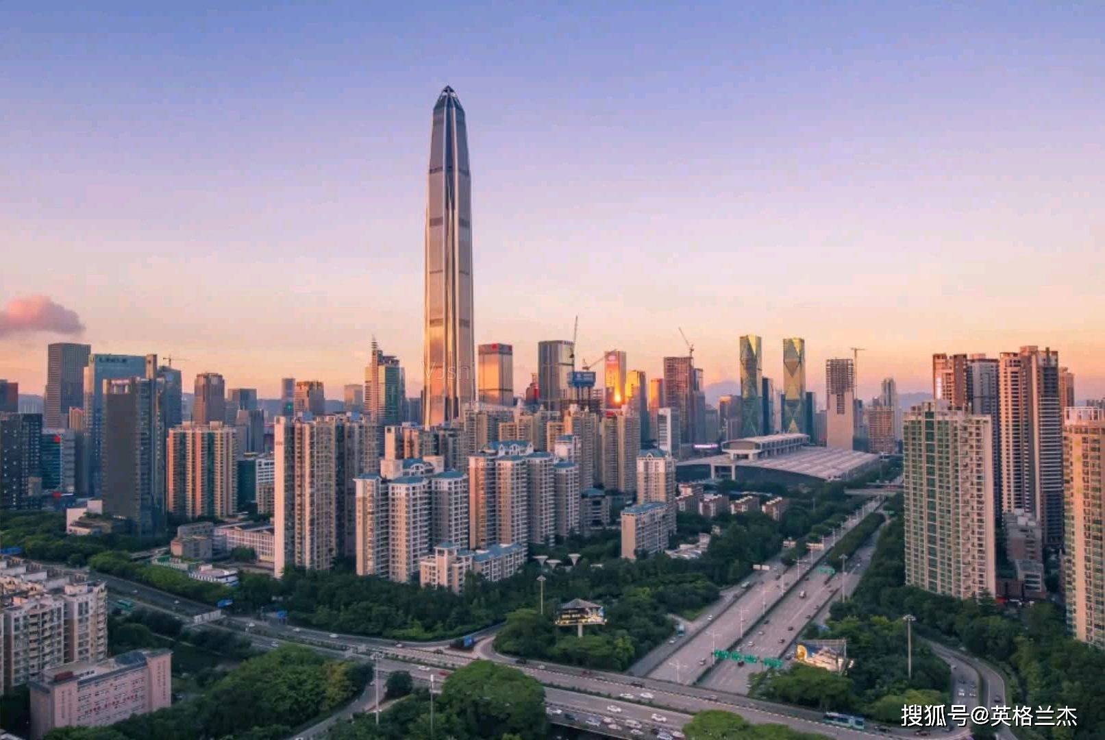 原创深圳"第一高楼",超过599米,拥有霸气的外观造型,是旅游地标