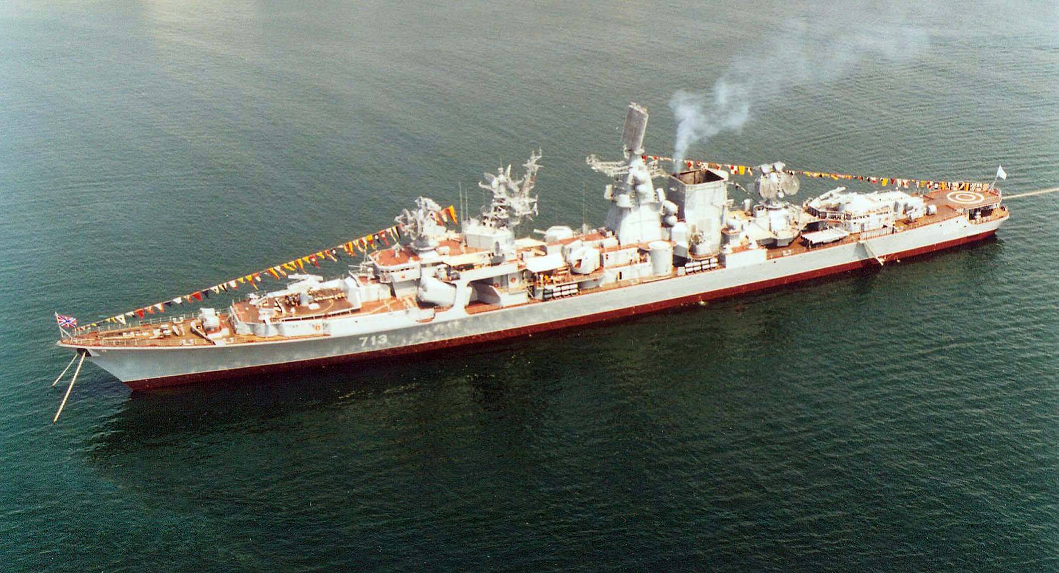 强大的苏维埃前苏联海军主力航母战舰凶猛油画欣赏