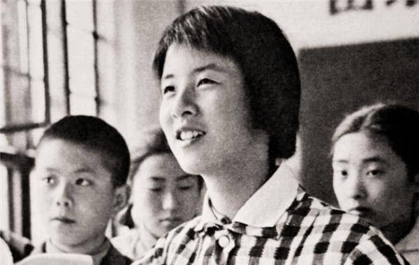 47年前,小学生黄帅为何成了"反潮流小英雄",后来怎么?