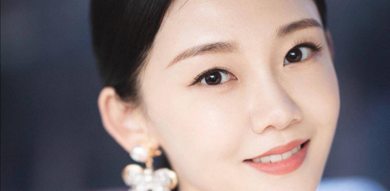 原创冯女郎苗苗像极了年轻时的徐帆你觉得呢