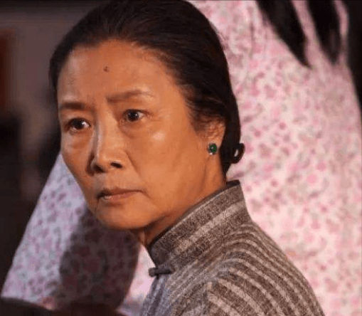 奚美娟和吕中两个相似的实力派演员,人生境遇为何反差