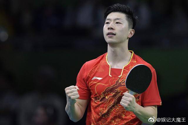 国乒三大主力还在度假!刘诗雯现身影城,许昕直播,马龙相妻教子