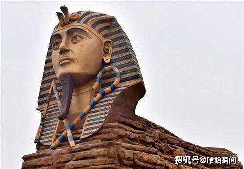 埃及狮身人面像的头身比例不对,根据推测,原雕像应是狮子头