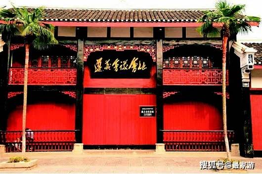 纪念馆是首批国家一级博物馆和全国重点文物保护单位,入选中国红色