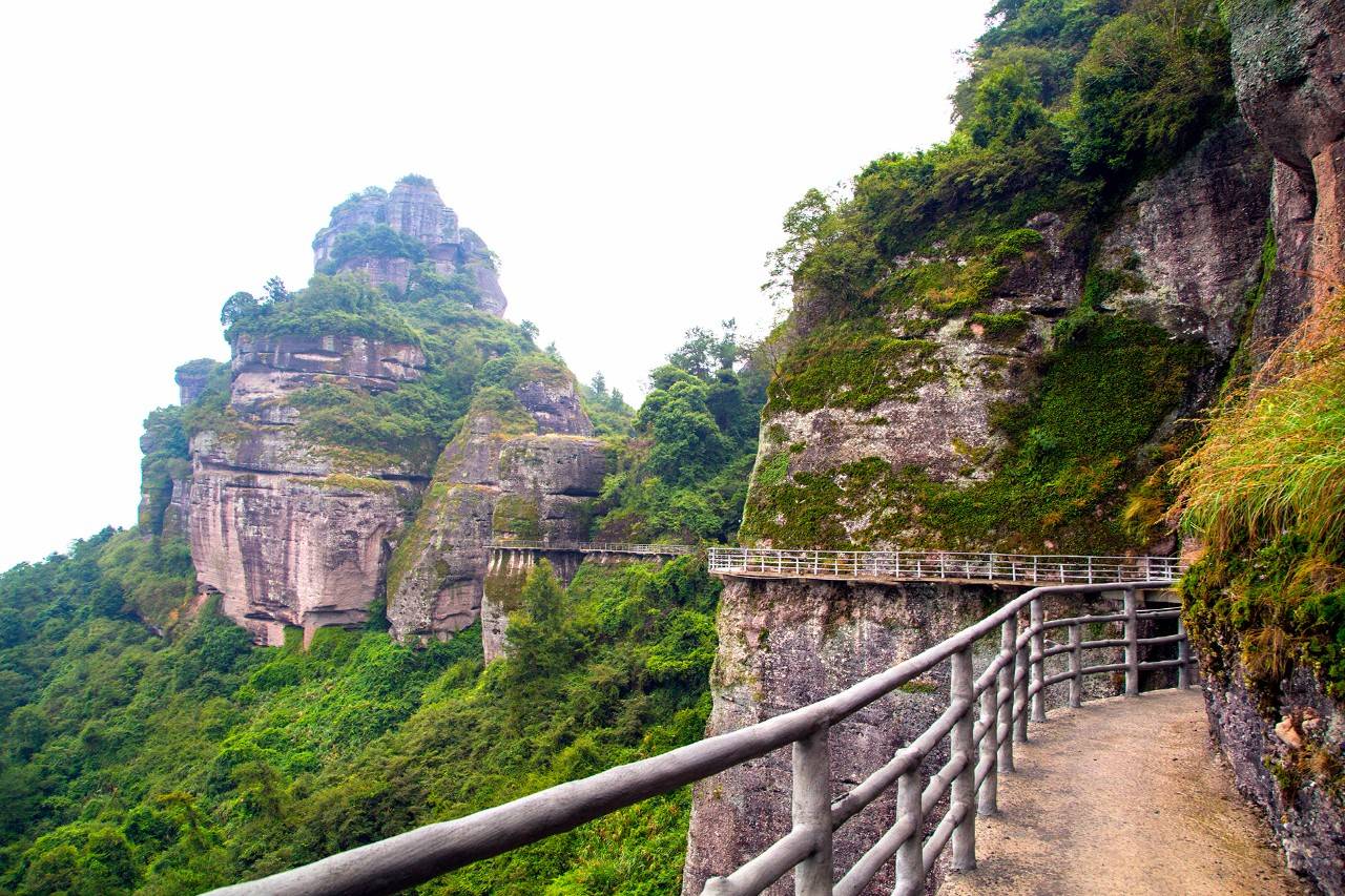 原创广东冷门景区,峰峦叠嶂景色万千,丹霞景观一绝,却少有人问津