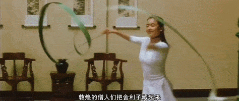 从北京电影学院毕业后,在湖南电视台当过一段时间的主播.