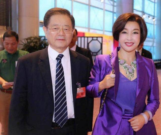 刘晓庆5段感情4段婚姻61岁嫁给71岁超级富豪一个女人的传奇
