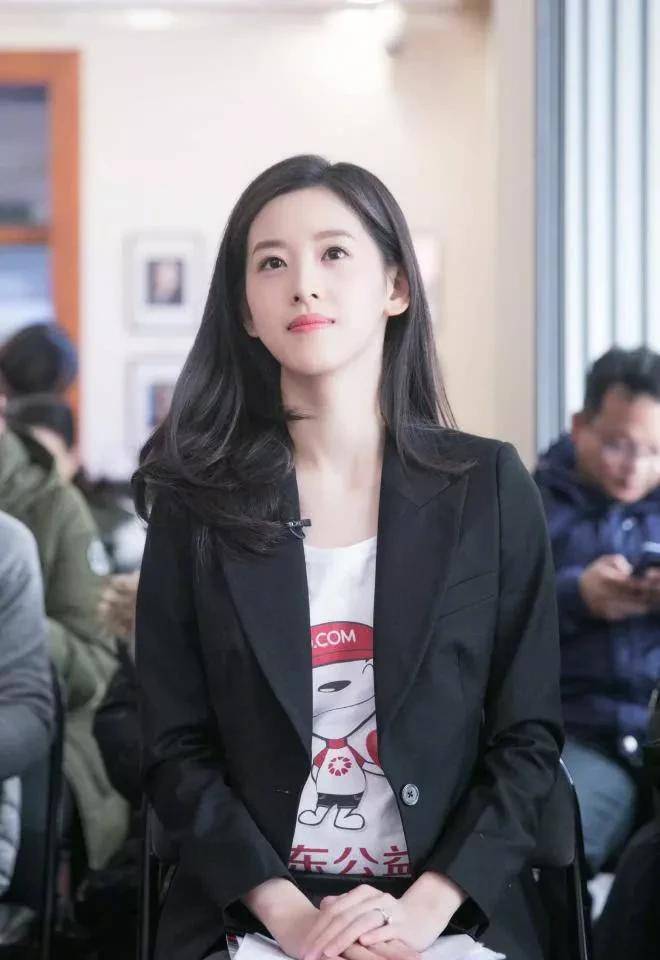 章泽天才是女人学习的榜样,连遭背叛不离婚,28岁成最