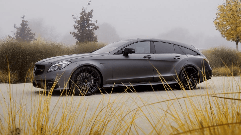 来到座舱内部,amg cls 63 shooting brake 延续amg的设计,里里外外都