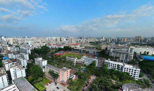 海口市同城高校,海南师范大学和海南科技职业大学
