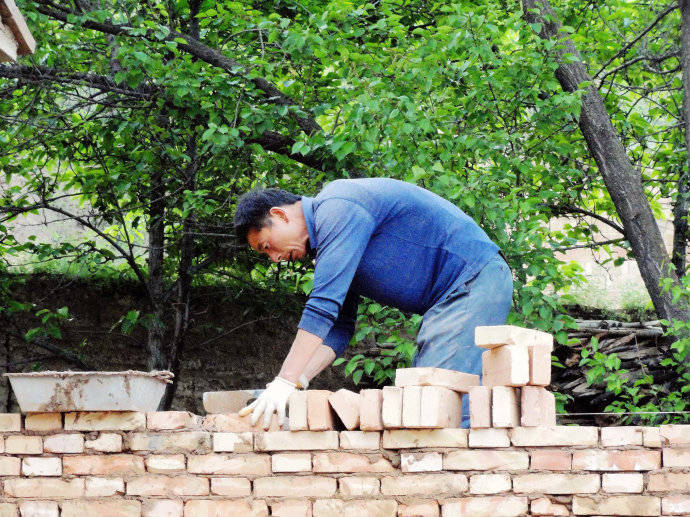 保定地产大佬白手起家从泥瓦匠实现逆袭身价157亿